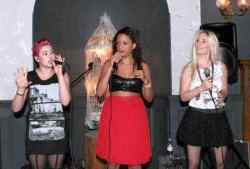 kiss off girl band, windmill pub, clapham2012